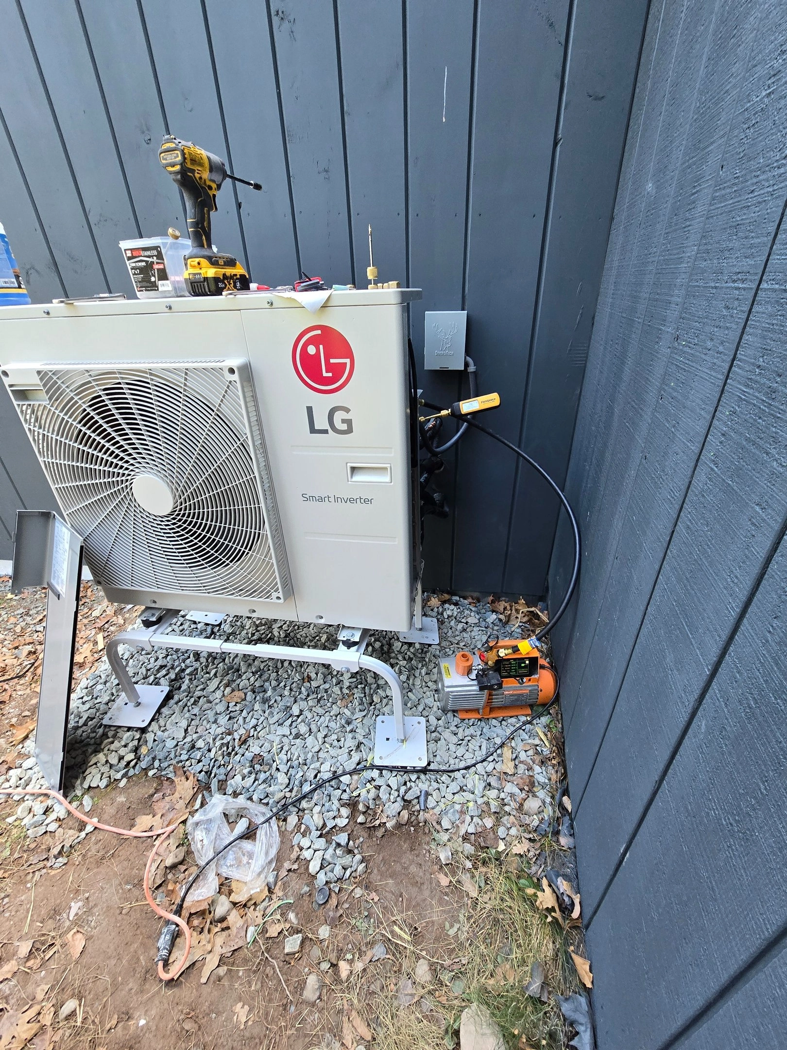 Residential Condensator Installation